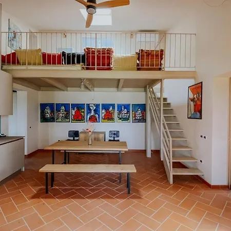 Capo Il Cerro. Mansion Santa Luce