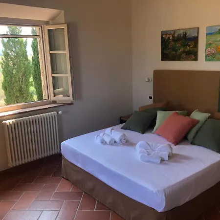 Apartment Capo Il Cerro. Mansion Santa Luce